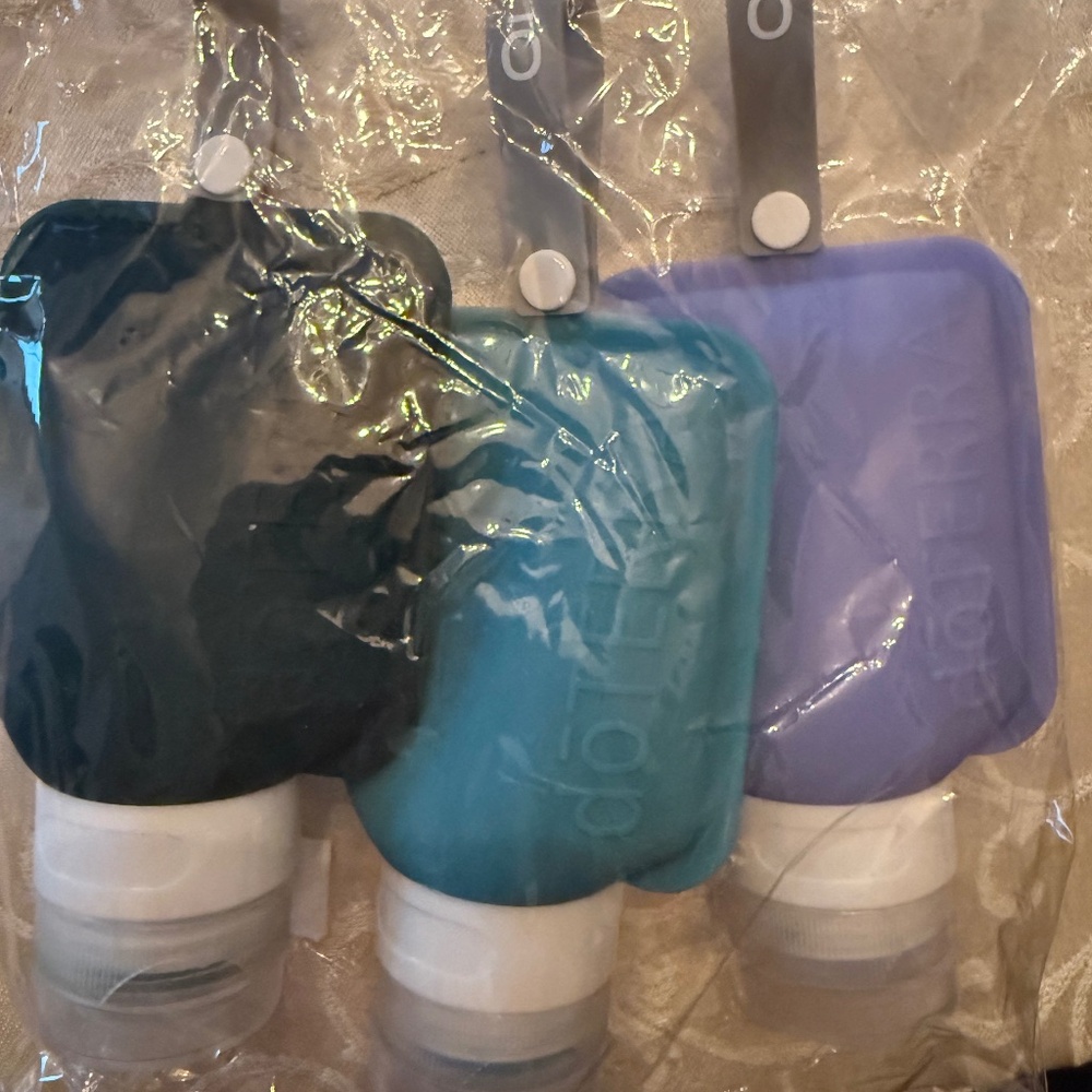 NEW DOTERRA SiLICONE  3 TOILETRY BOTTLES (2020) FOR TRAVEL